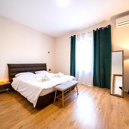Colorful Comfy Condo Central Tiranë Eksteriør bilde