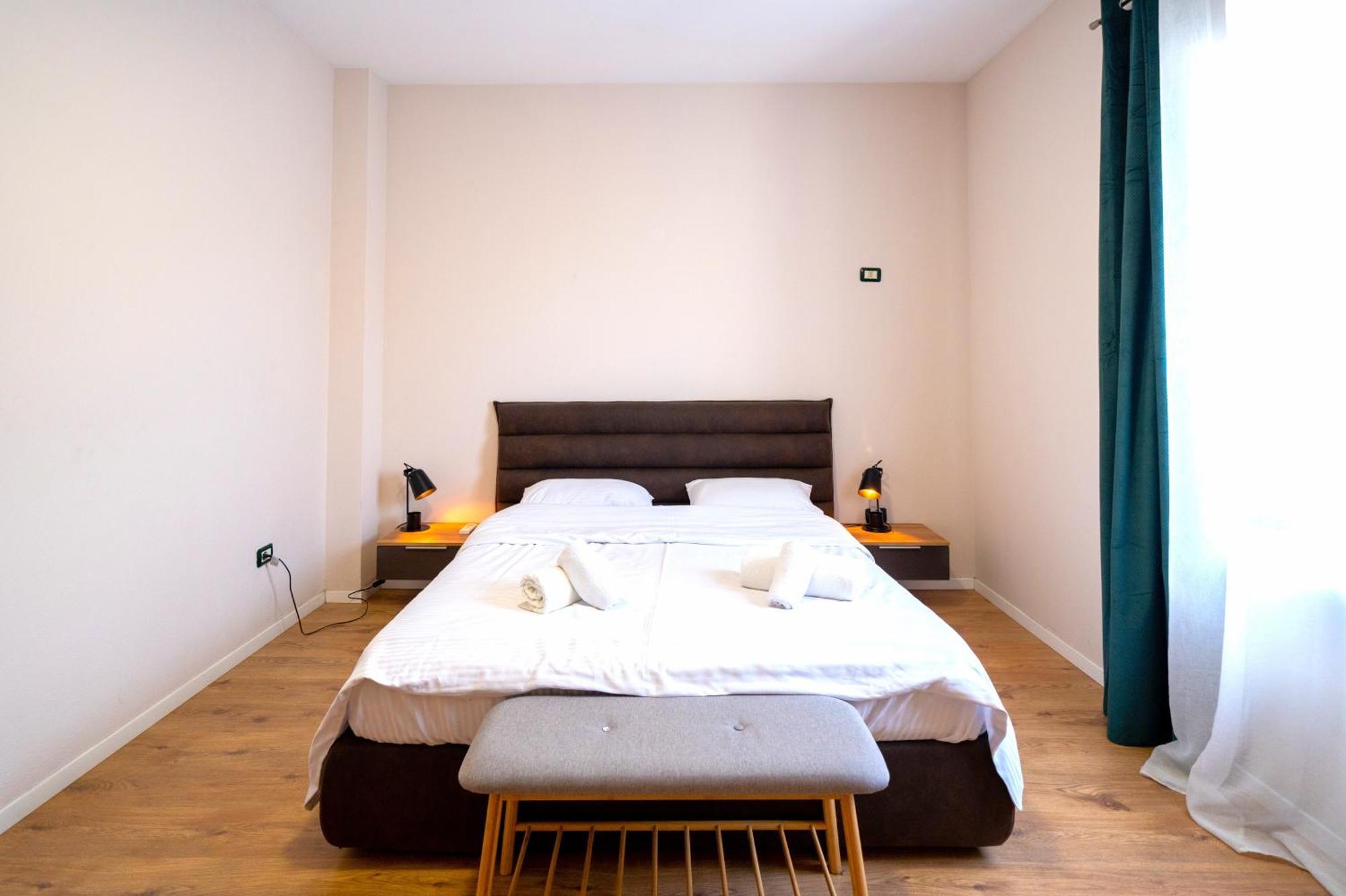 Colorful Comfy Condo Central Tiranë Eksteriør bilde